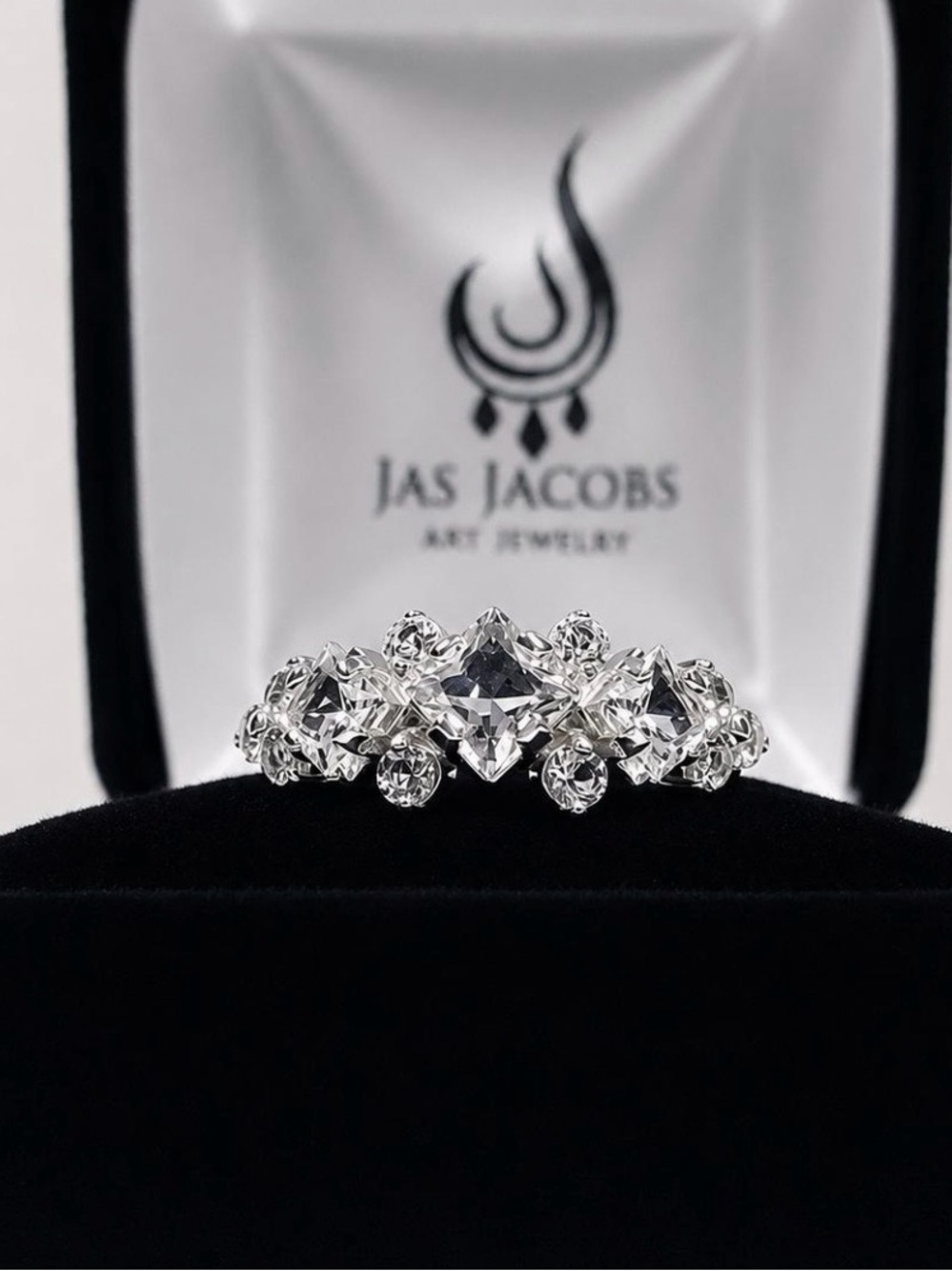 Gorgeous 3ctw Princess Cut White Topaz Ring Size 8
